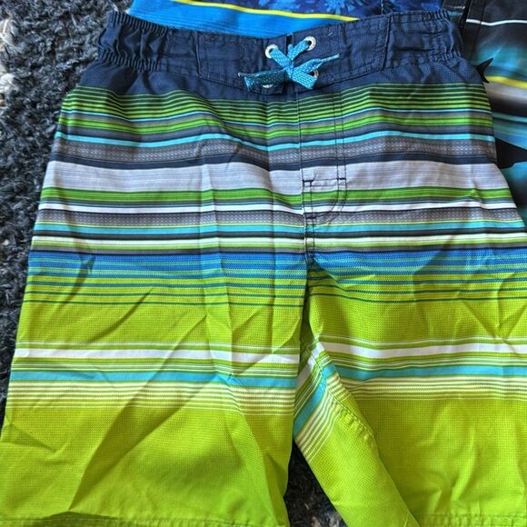 Bundle of 4 Boys Swim Trunks - Picture 4 of 8